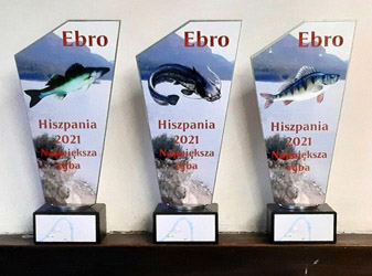 statuetka wędkarska